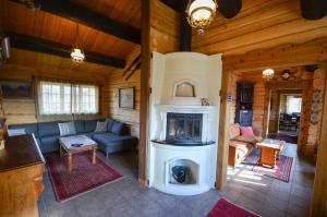 Gallery image of Charming Timber Lodge For Gathering And Celebrations in Beitostøl