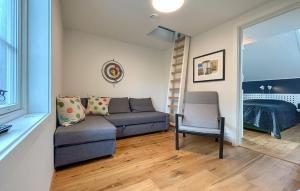 Χώρος καθιστικού στο 2 Bedroom Beautiful Apartment In Søgne