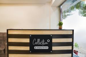 Super Collection O K R Puram Manyata的证书、奖牌、标识或其他文件