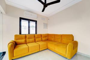 Posezení v ubytování Super Hotel O Vilankurichi