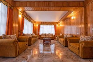 Summit Gangchen Hotel的休息区