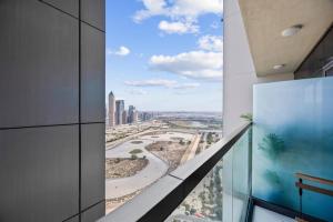 Balkón nebo terasa v ubytování Dubai Aykon city