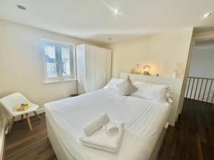 Fotografie z fotogalerie ubytování Pass the Keys Family home walking distance to beach Pet friendly v destinaci Llanelli