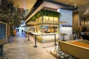 Jídlo v aparthotelu nebo okolí