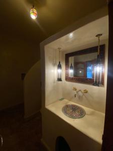 Un baño de Kasbah Erg Chebbi