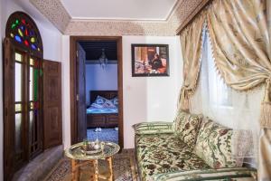 Posezení v ubytování Riad Salam Fes