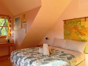 Snug Sanctuary - A gem in the forest 20 min to CBD客房内的一张或多张床位