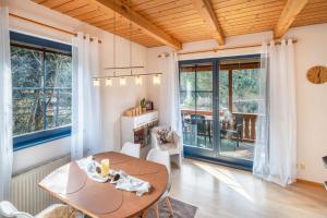 Χώρος καθιστικού στο Ferienhaus Elisabeth mit Fasssauna