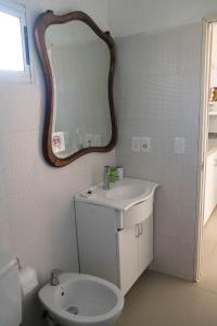 Koupelna v ubytování Suites Atlantis