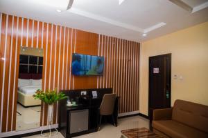 TV o dispositivi per l'intrattenimento presso City Base Hotel, Port Harcourt