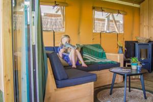 Zorgcamping De Ruif De Peppelhoeve的休息区