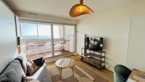 Et tv og/eller underholdning på L'ensoleillé, T2 face océan