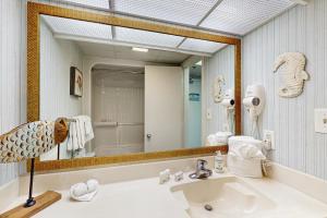 Phòng tắm tại Sandcastle South 1102 +15 ảnh