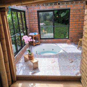 Giardino di Glamping Manzara