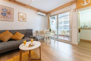 Et opholdsområde på Acogedor estudio en Salou