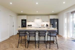 Φωτογραφία από το άλμπουμ του Beautiful 4-Bed Close to South Downs & Goodwood σε Walberton