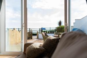 Rõdu või terrass majutusasutuses The Beach