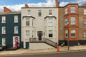 Το κτήριο όπου στεγάζεται  το διαμέρισμα