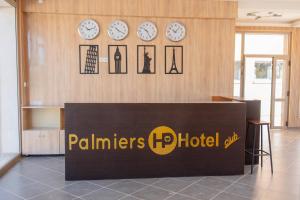 Palmiers Hôtel Club的证书、奖牌、标识或其他文件