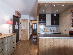 Fotografia z galérie ubytovania Appartement rénové 6 pers. à Tignes Val Claret, proche pistes, balcon, animaux acceptés - FR-1-502-372 v destinácii Tignes