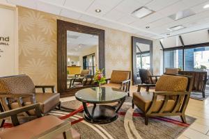 Posezení v ubytování Best Western Plus InnTowner Madison