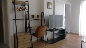 Φωτογραφία από το άλμπουμ του Your 28 m Studio Near Paris Modern Convenient and Affordable σε Fontenay-aux-Roses