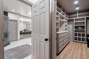 Η κουζίνα ή μικρή κουζίνα στο Jarrett Farm -Presidential Suite