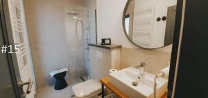 Ванная комната в The Pines Boutique Villa - Vama Veche