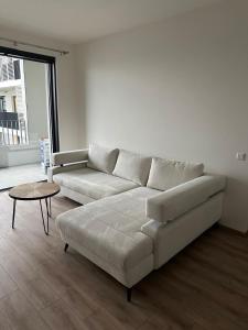 Posedenie v ubytovaní 2 rooms apartment in Downtown,Free parking,late check-out,big balcony