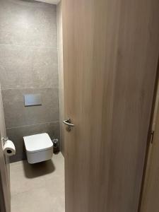 Kúpeľňa v ubytovaní 2 rooms apartment in Downtown,Free parking,late check-out,big balcony