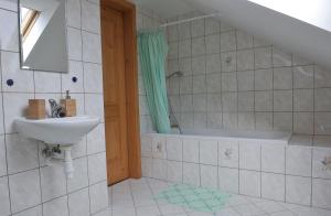 Koupelna v ubytování Ubytování Poustka