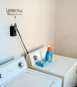 Gallery image of Hershey happiness and spacious comfort, less than 5 miles to the park! in Palmyra