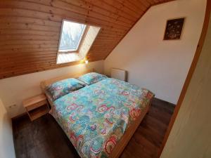 Posteľ alebo postele v izbe v ubytovaní 8 féröhelyes apartman