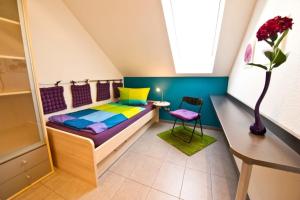 Ein Bett oder Betten in einem Zimmer der Unterkunft Ferienhaus: Familienunterkunft bis zu 12 Personen - [#125273]