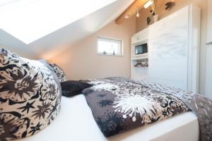 Ein Bett oder Betten in einem Zimmer der Unterkunft Ferienhaus: Familienunterkunft bis zu 12 Personen - [#125273]
