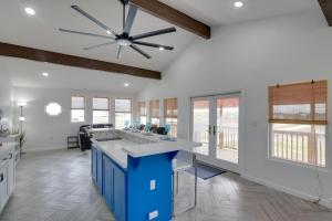 Φωτογραφία από το άλμπουμ του Balcony and Sunset Views Coastal Port Bolivar Gem σε Port Bolivar +17 φωτογραφίες