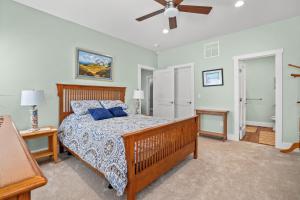 Postel nebo postele na pokoji v ubytování All Done - Pet Friendly; New for 2024!