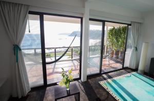 Gallery image of Manta Raya Hotel - right on the beach in Cuatunalco