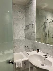 Koupelna v ubytování Art Hotel Athens
