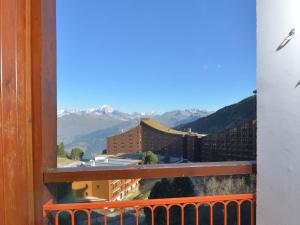 Zdjęcie z galerii obiektu Studio Cabine Mezzanine 6 Pers. Arc 2000 - Balcon Calme - Accès Pistes & Navettes - Non-fumeur - FR-1-346-540 w mieście Arc 2000