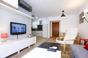 Photo de la galerie de l'établissement PINEDA BAHIA HomeStay by Turismar, à La Pineda