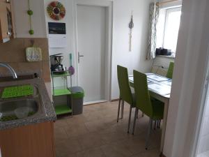 Køkken eller tekøkken på Ferienwohnung Familie Ruff + 10 billeder