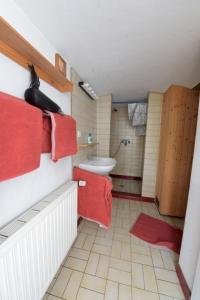A kitchen or kitchenette at Gästehaus Nitsch
