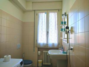 Ένα μπάνιο στο Goldmine Guest House 2 +10 φωτογραφίες