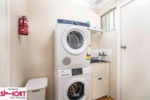 Φωτογραφία από το άλμπουμ του Unit 4 - 8 Summer Street Orange σε Orange +10 φωτογραφίες