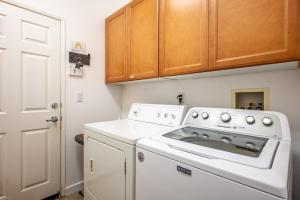 Fotografie z fotogalerie ubytování Indio Zen Retreat Pool Spa Home Sleeps v destinaci Indio + 29 fotografií