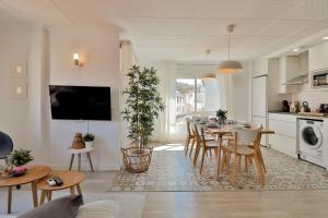 Kuchyňa alebo kuchynka v ubytovaní C89 - Penthouse with private Terrace