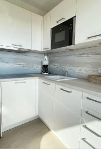 Køkken eller tekøkken på STRANDIDYLL, 46 - Typ A3S + 19 billeder