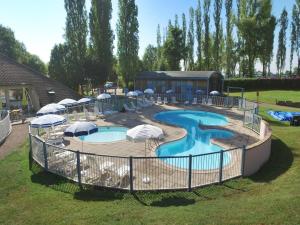 Imagen de la galería de Gîte in Semur-en-Auxois near Forest Retreat, en Semur-en-Auxois