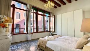 Ένα ή περισσότερα κρεβάτια σε δωμάτιο στο Residence Surian